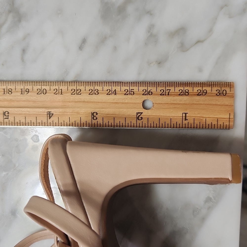 Pretty square toe, strappy, lace up sandals in nude/beige. Very good condition! - Picture 8 of 8